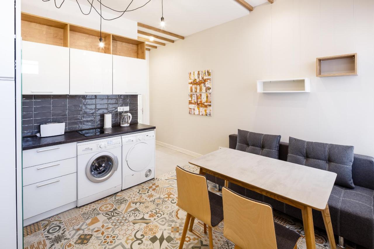 Palace View Apartments - 24 Kopernyka Str. Lviv Extérieur photo